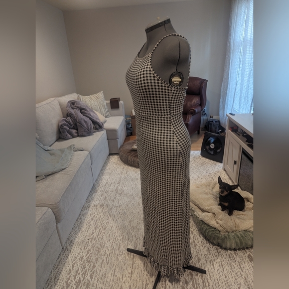 Black and white gingham maxi dress - Picture 3 of 3